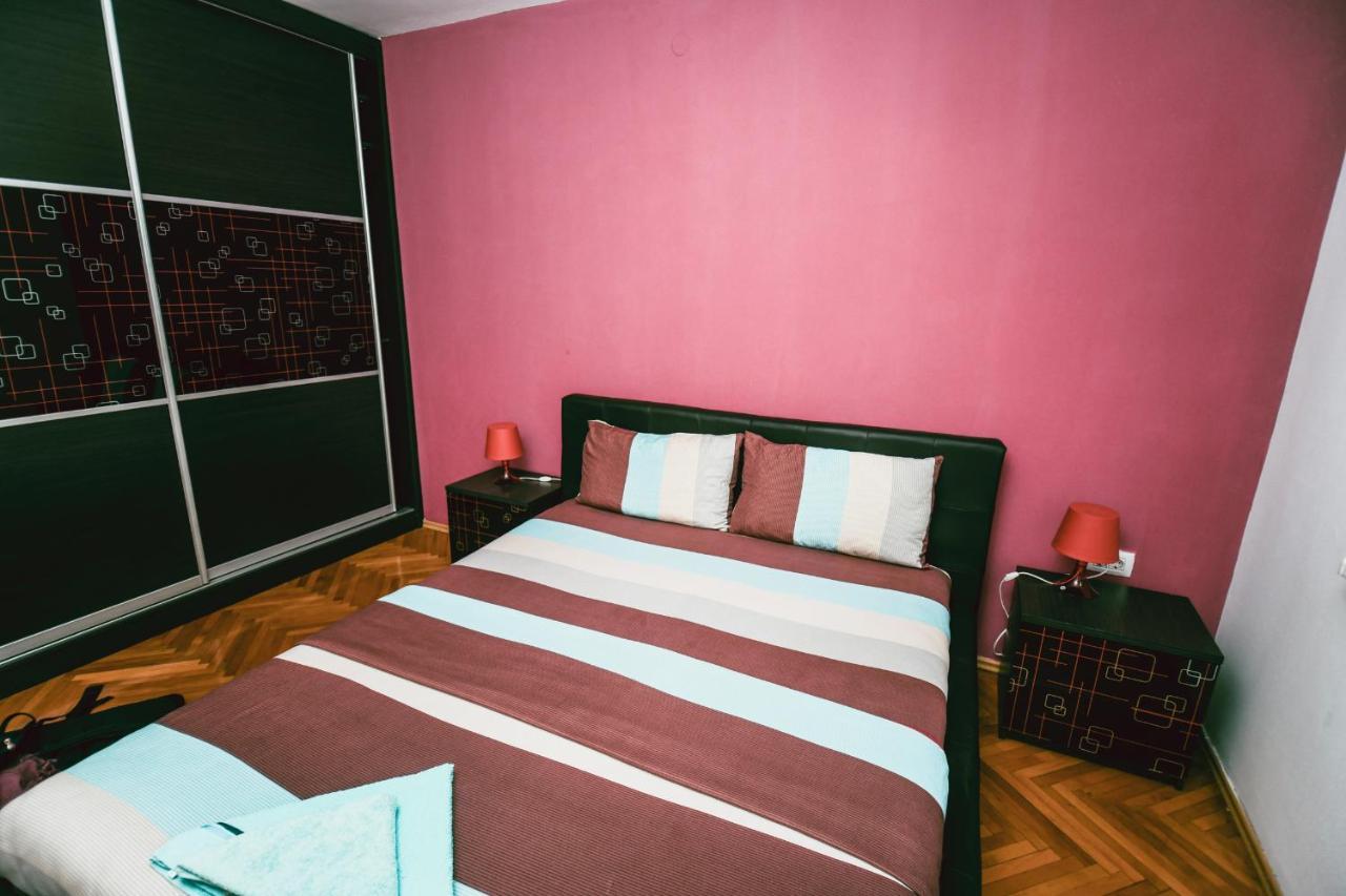 Square Vanilla Apartments Skopje Bagian luar foto