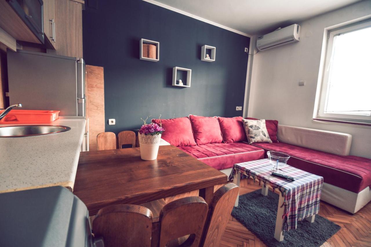 Square Vanilla Apartments Skopje Bagian luar foto